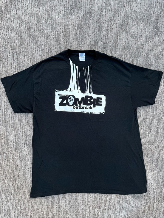 The Unbranded Brand Other - Pittsburgh Zombie Outbreak T-Shirt Mens Black Graphic Tee Horror Graphic